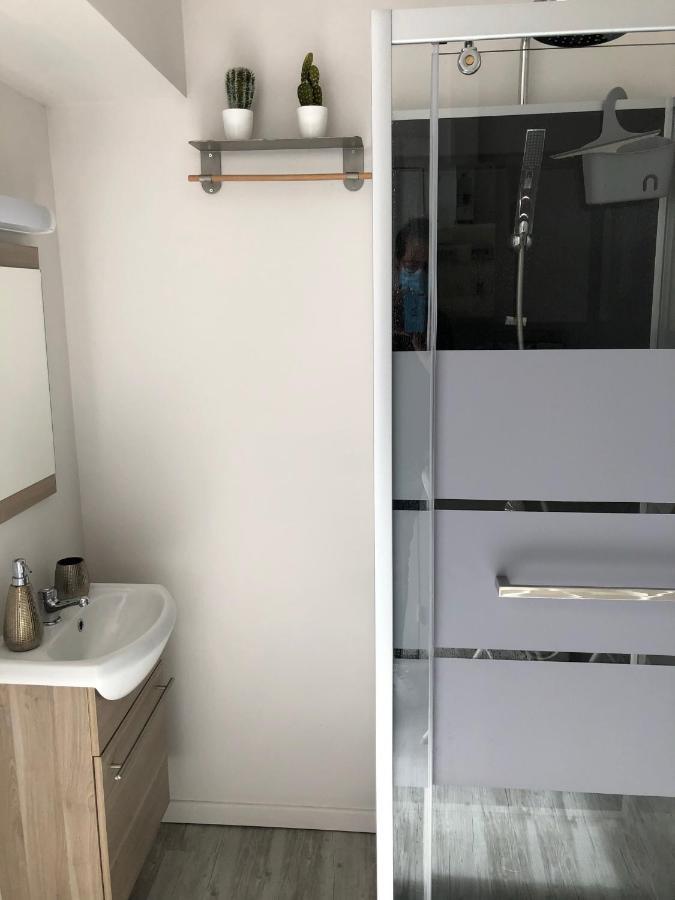 Joli Meuble Proche De La Apartment